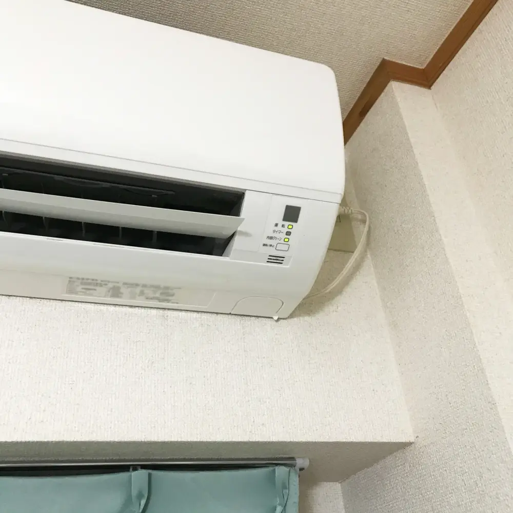 室内に設置されたエアコン